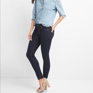 Gap True Skinny 30S Midrise jeans